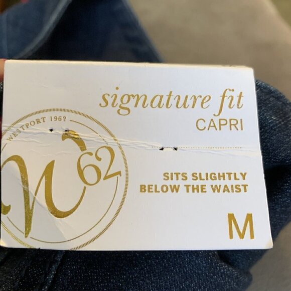 W62 Signature Fit Pull On Stretch Capri Jeans Dk Blue Rinse Size Medium. - Picture 5 of 8